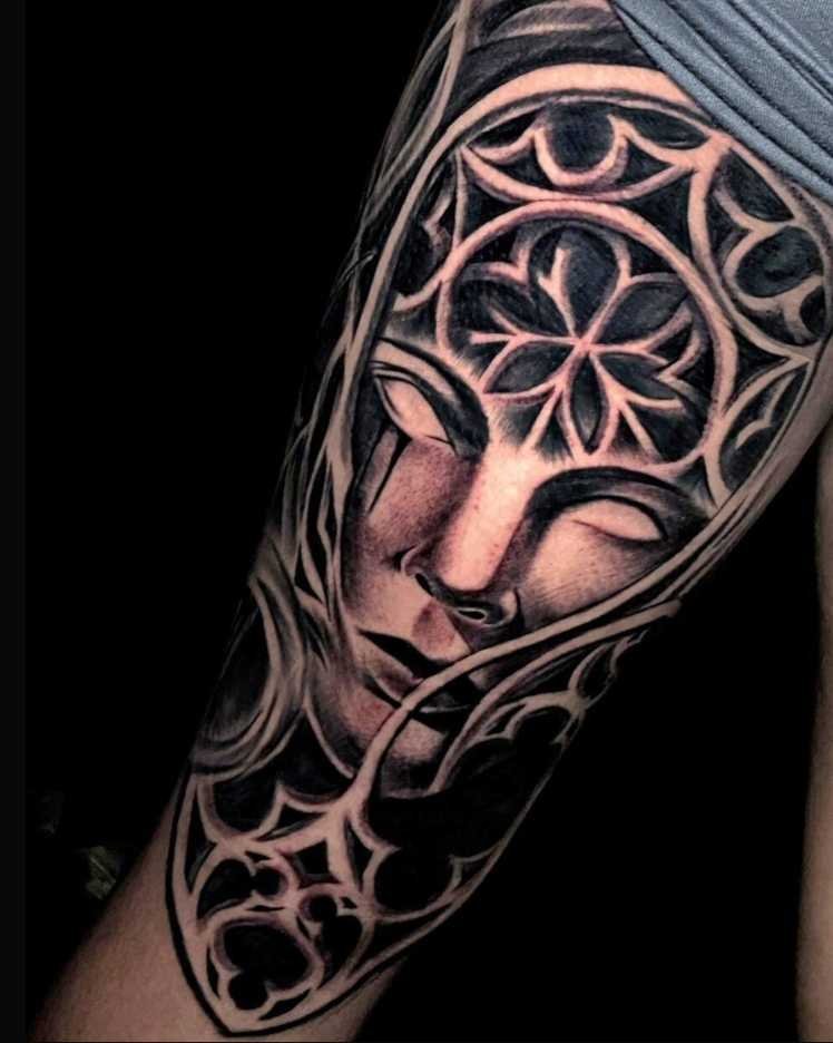 black-and-grey-tattoo